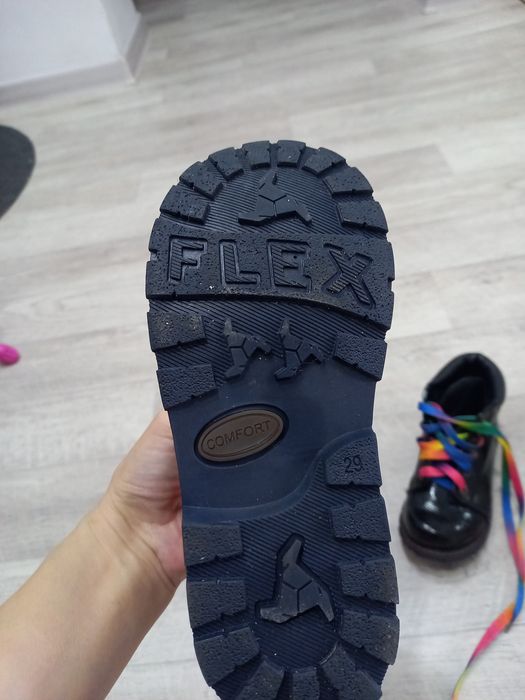 Кожаные детские ботинки