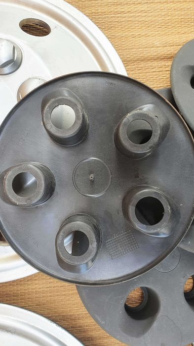 Capace roti totale sau centrale, originale , pt  jante de la 13 la 15