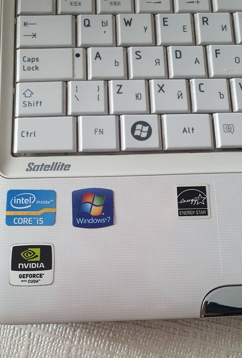 Лаптоп Toshiba Satellite upgrade с подаръци