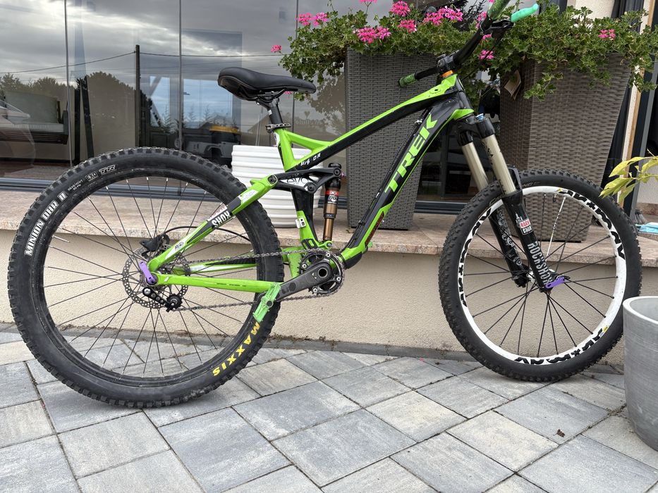 Bicicleta full trek slash