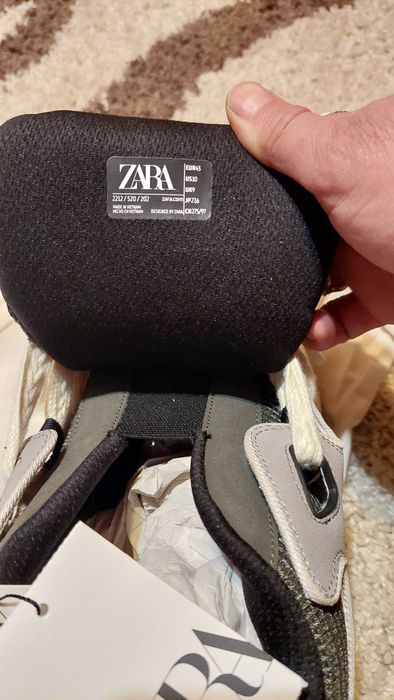 Маратонки Zara-43  и  Reebok 37,5 размер