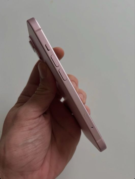 IPhone 15 plus roz impecabil