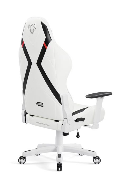 Cauți un scaun gaming confortabil, arătos și bine întreținut?