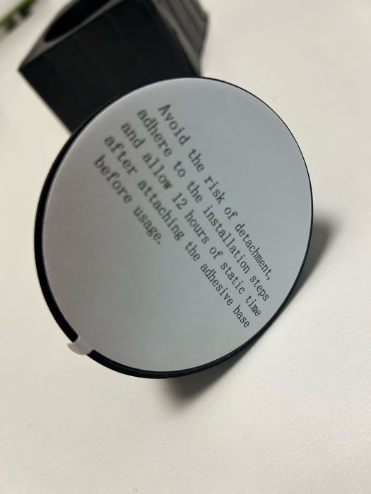 Чисто нова стойка за телефон за кола