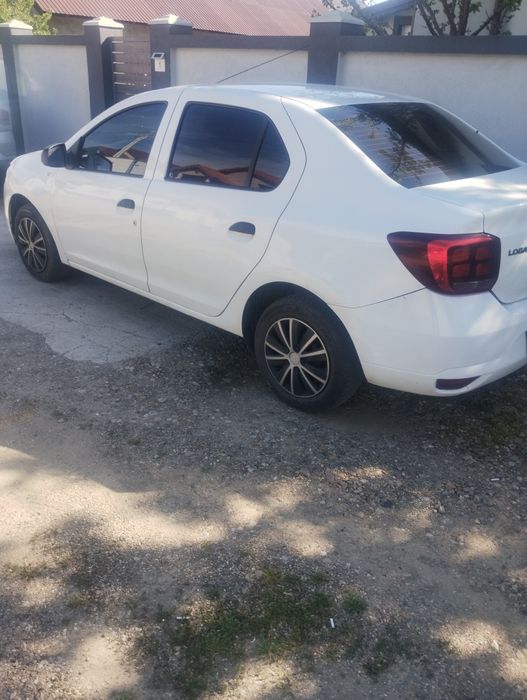 Vând Dacia Logan 2