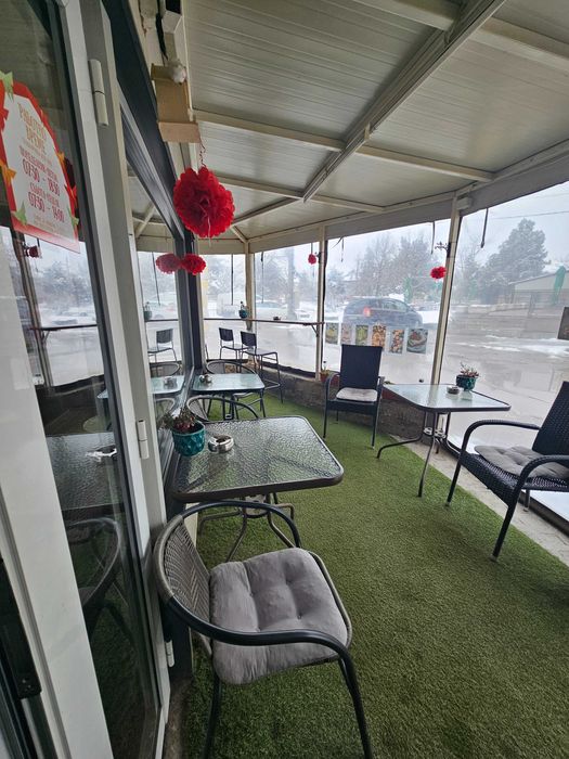 Продавам фирма с оборудване за сладкарница