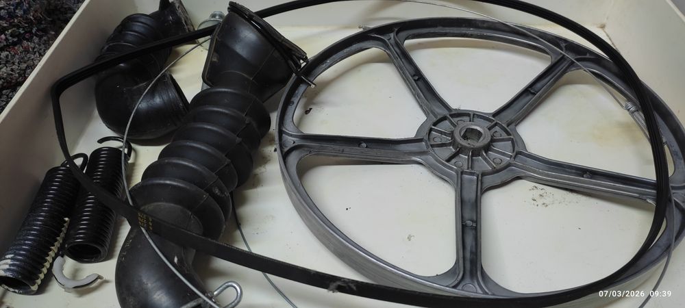 Части за пералня Whirlpool 40евро. за всичко