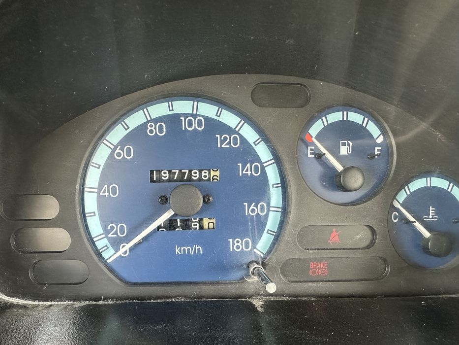 Матиз мих сотилади