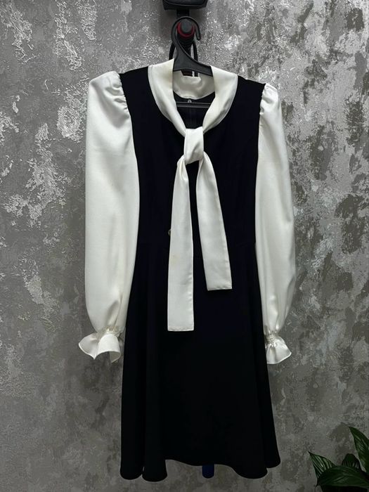 Продам платье сарафан для выпускниц