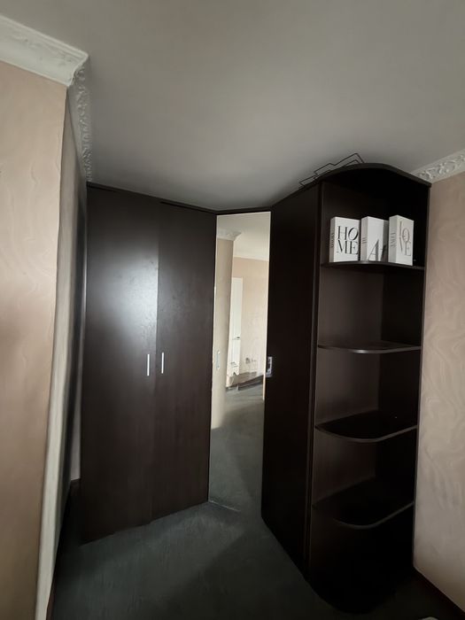 Срочно продам спальный гарнитур!