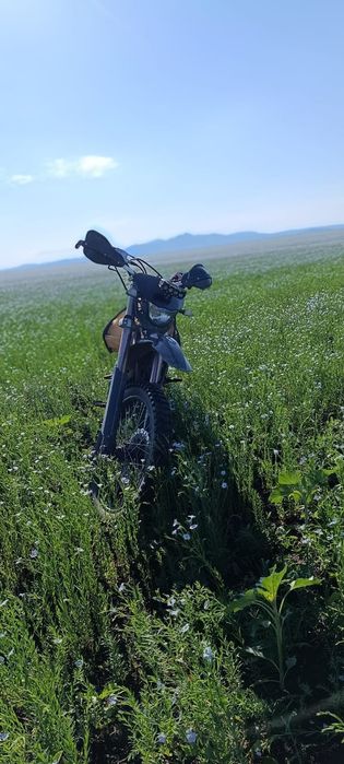 Продам мотоцикл эндуро 300куб