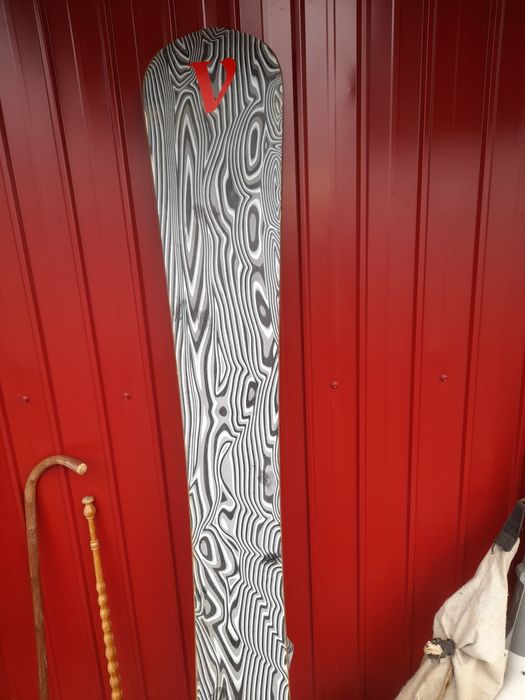 Placi, schiuri, clăpari 100 lei orice