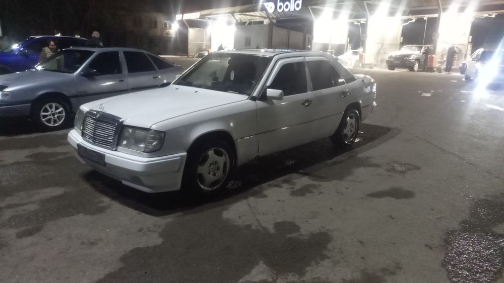 Продам  мерседес 124