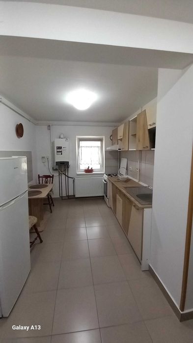 Inchiriere apartament cu 2 camere etajul 2  Zona Strand .