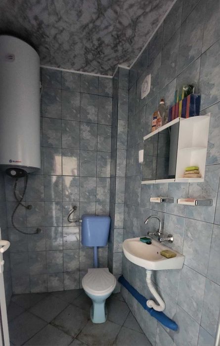 Двустаен апартамент с потенциал за преустройство в тристаен