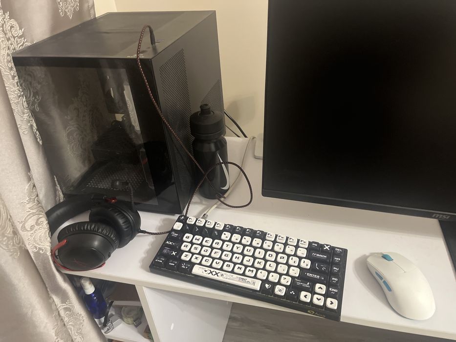 Akko 3084b plus + ,lamzu atlantis v2 4k ,  коврик MGG,hyperx