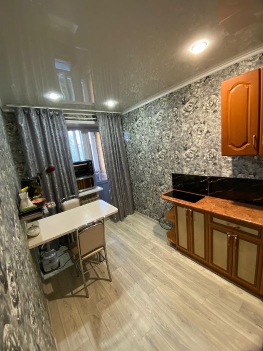 Продам 1 комнатную в общижитии