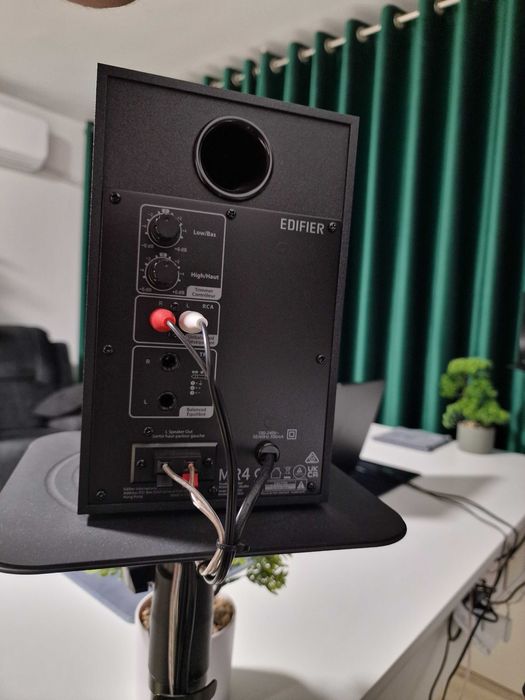 Boxe de monitorizare Edifier MR4 cu DAC și suport