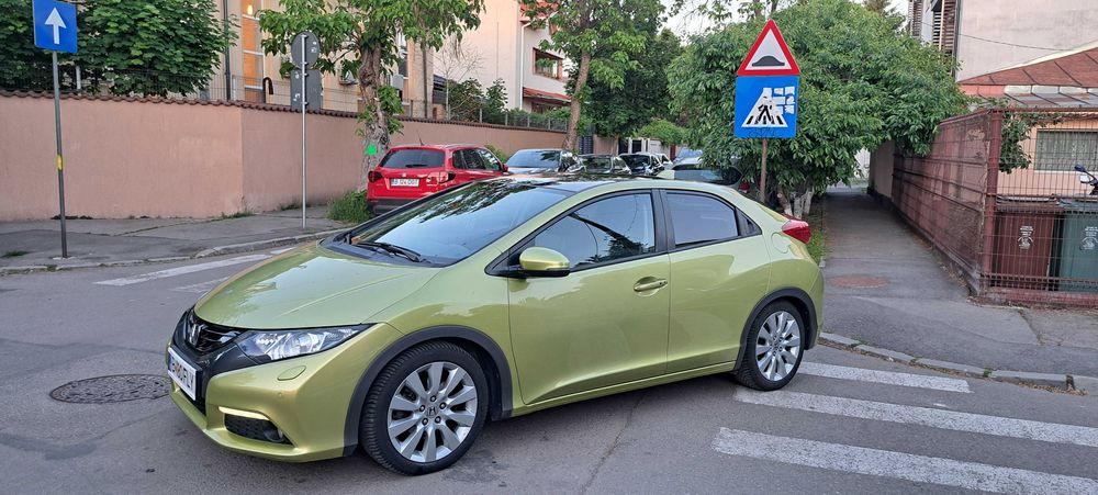 Honda Civic IX / 1.8 Vtec / Executive / 2013 / TVA Deductibil !