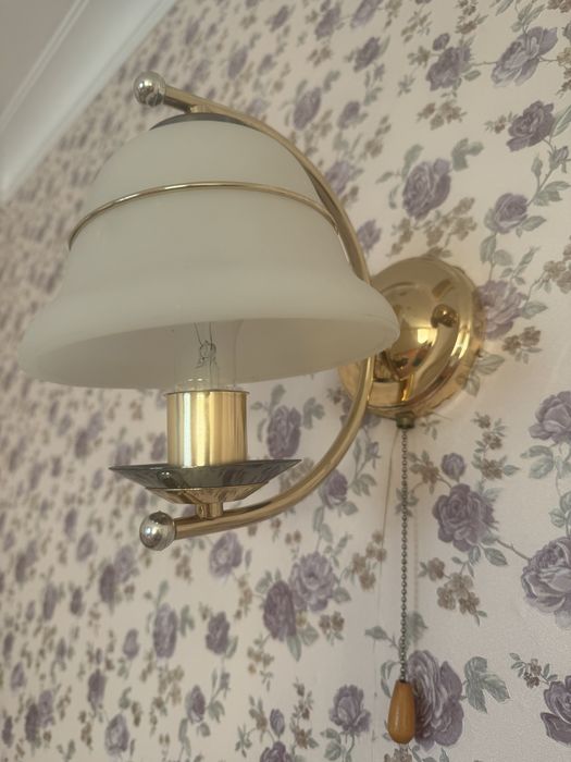 Срочно продам бра светильники