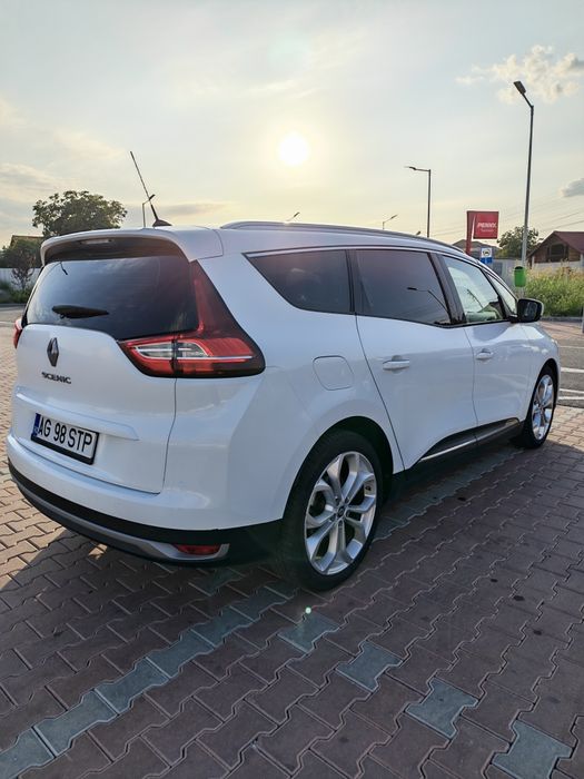 Vând Renault Grand Scenic