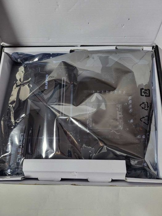 Gigabyte X670 gaming x ax v2 am5/ddr5