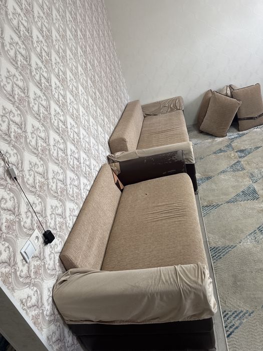 Продается два дивана и кресло