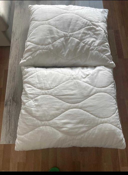 Pilota+ 2 perne+ o perna decorativa gratuit (oferta specială)