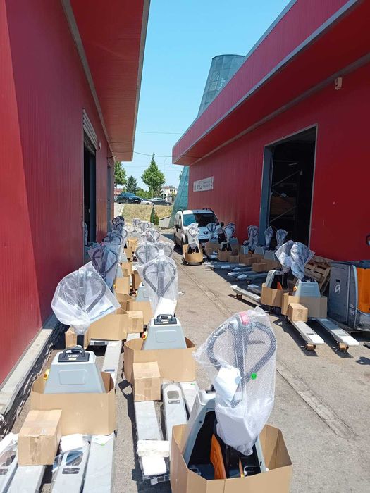 Електрическа палетна количка STILL модел ECH12C с батерия и зарядно