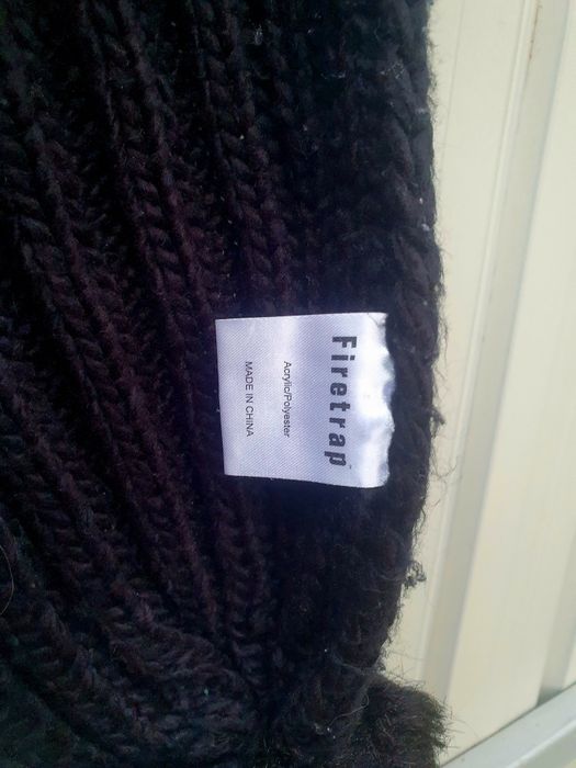 Fular cu ciucuri dama