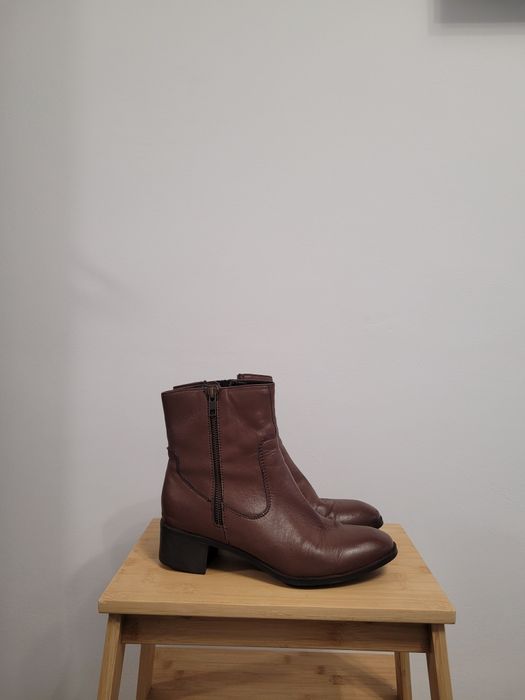 Ghete maro din piele, marimea 38-38,5