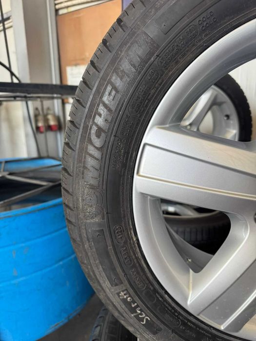 Jante Volkswagen T5 T6 Anvelope iarna Hankook 215 60 17C