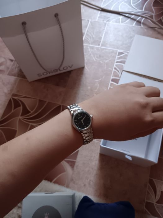 Продам часы женские