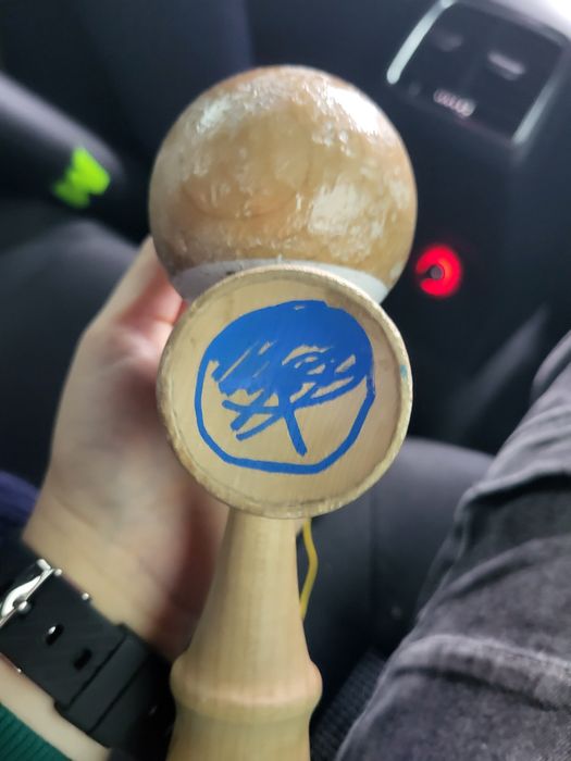 Kendama krom cu cupa mazgalita  nu platiti cu card nu am nh dau cu liv
