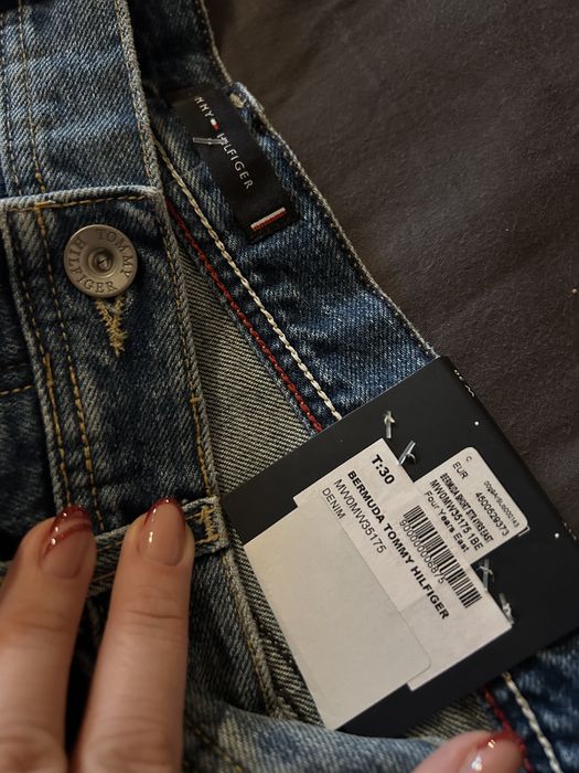 Мъжки бермуди / дънки / къси Tommy Hilfiger