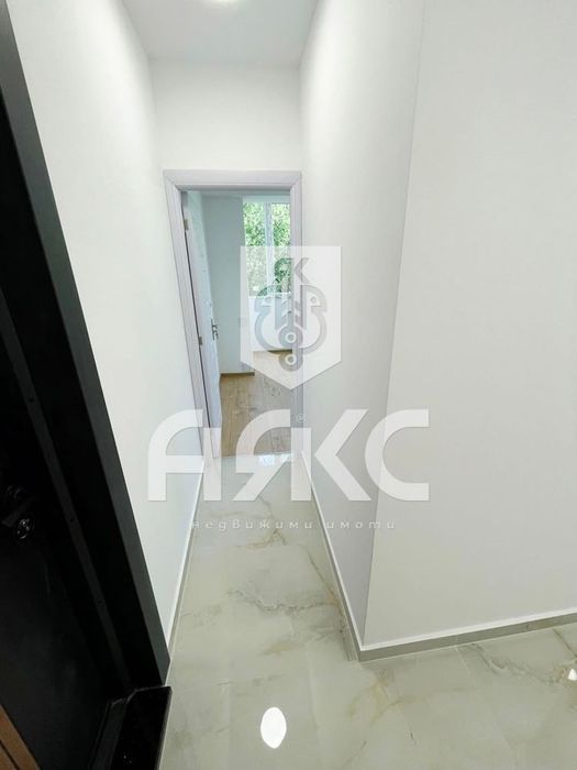 Продава се Тристаен апартамент в София, Свобода - 60 кв.м за 2667 €/кв.м - Снимка #6