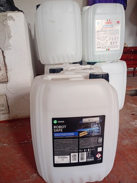 Продам канистры б/у