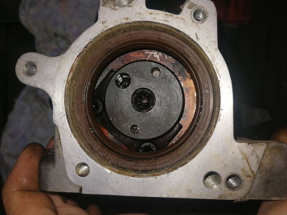 Распредвал опель 2.0