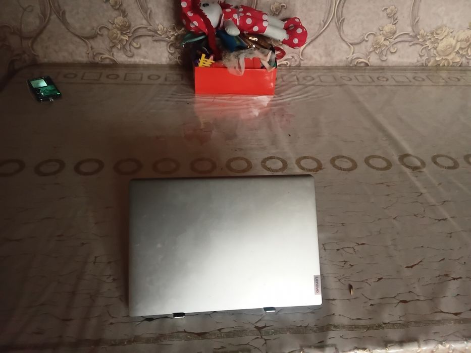 Ноутбу леново для учкёбы и лёгких игр