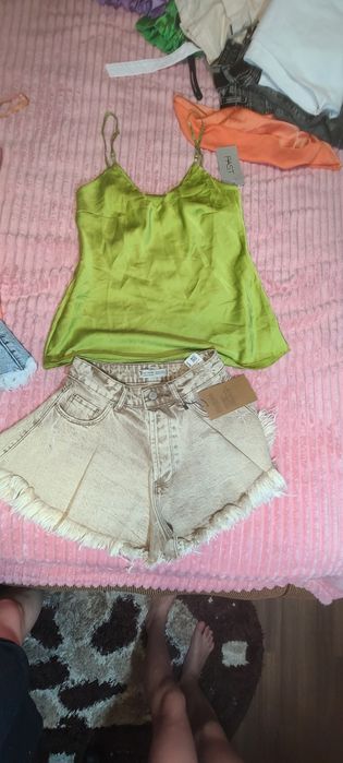 Diferite haine de vanzare noi