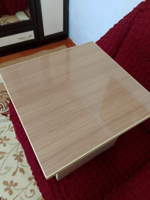 Табурет из ламината