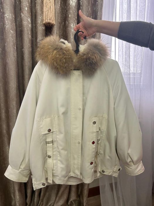 Зимние куртка в отличном состоянии