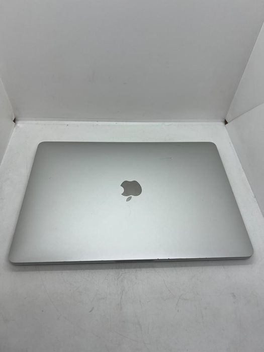 MacBook Pro 13 2017 -A-