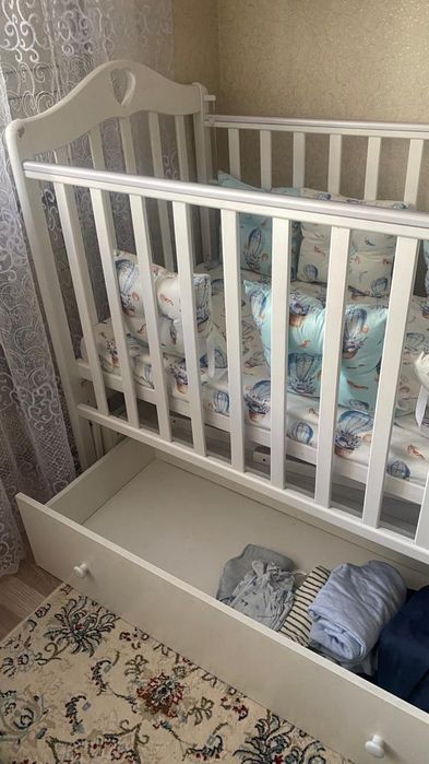 Кровать-манеж детская