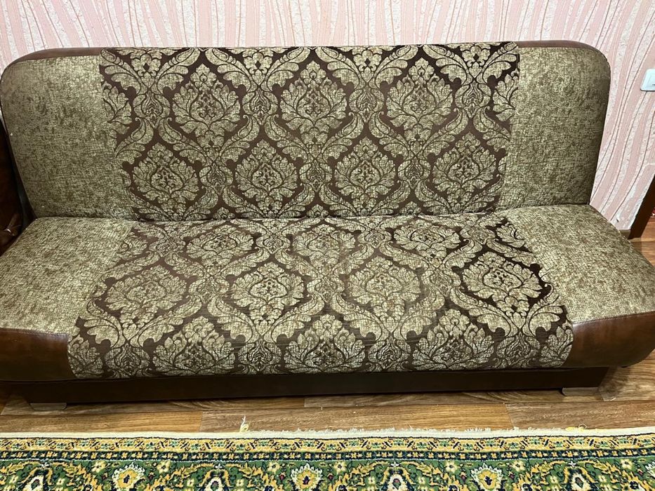 Продам диван в хорошем качестве