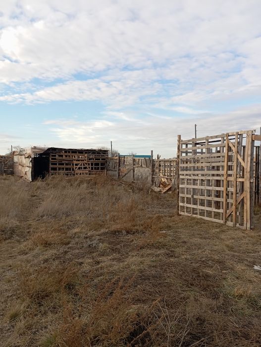 Продам дом земельный участок