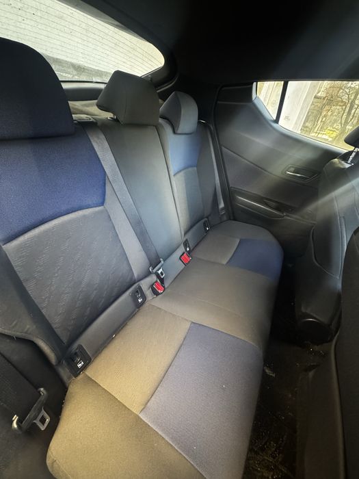 Toyota CH-R hybrid , 1.8