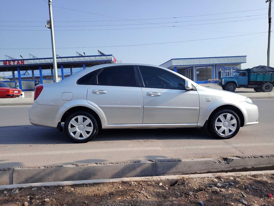 Gentra Lasetti 2016 yil