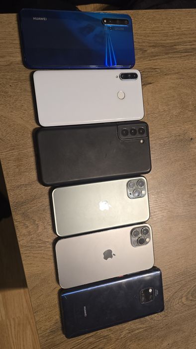 Vand telefoane functionale. Iphone, samsung, huawei