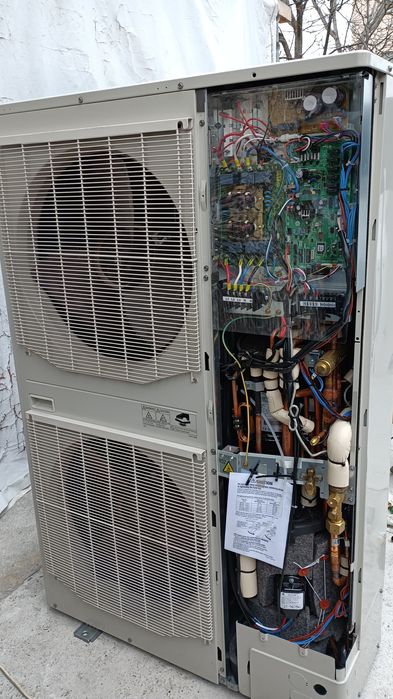 Продавам Външно  тяло С Управление